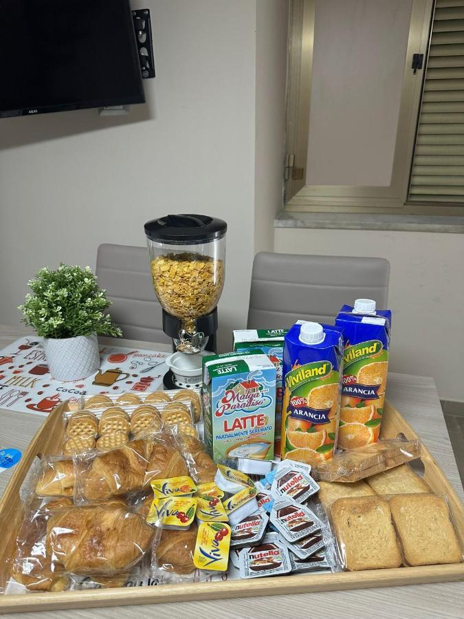 Napoli Centro - La Casa Di Sasa Acomodação com café da manhã Exterior foto
